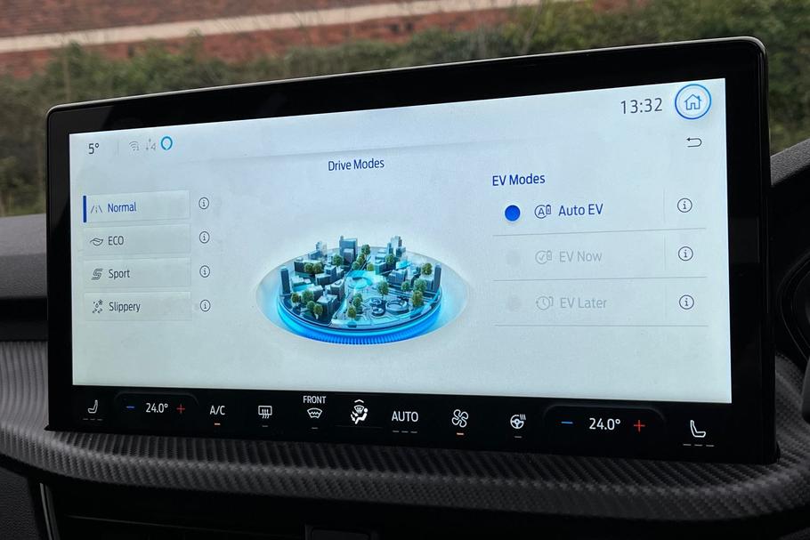 Used Ford Kuga WV25XYF 29