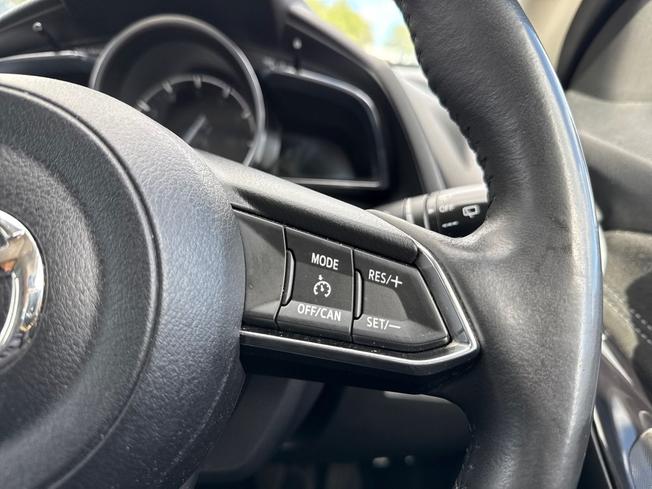 MAZDA Mazda2 Photo 17