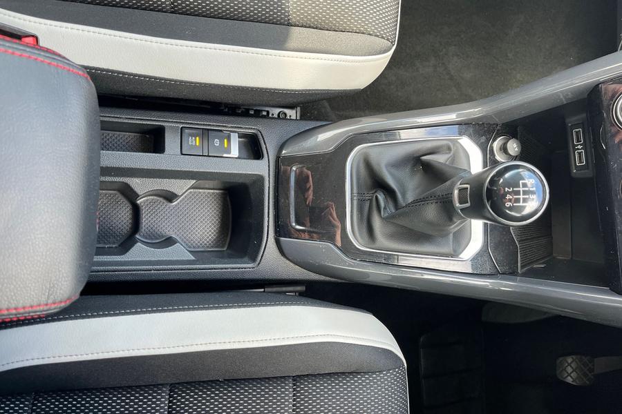 Volkswagen T-ROC Photo autoimg-2c33b75c4f669365257e523e21c2293d7ba42024.jpg