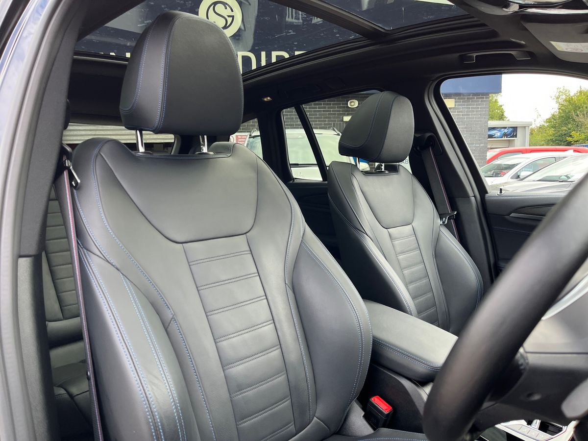 BMW iX3 Photo 29