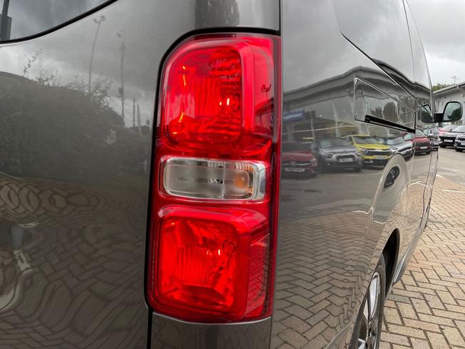 VAUXHALL Vivaro Life Electric Photo 18