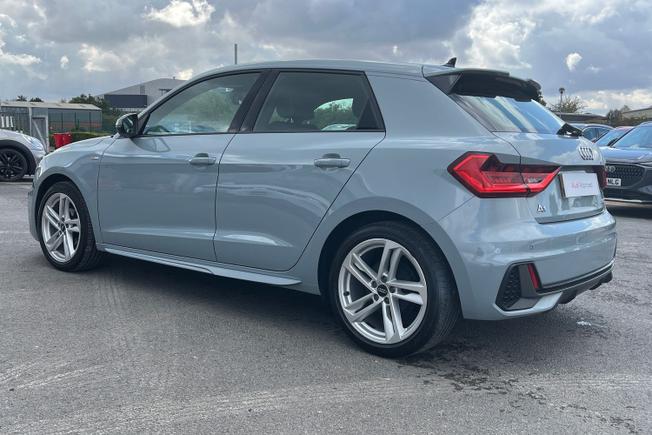 Audi A1 Photo 28