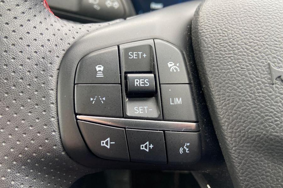 Ford KUGA Photo autoimg-2c3adfb25ba18aec97db3d6cc770c77e75db24f2.jpg