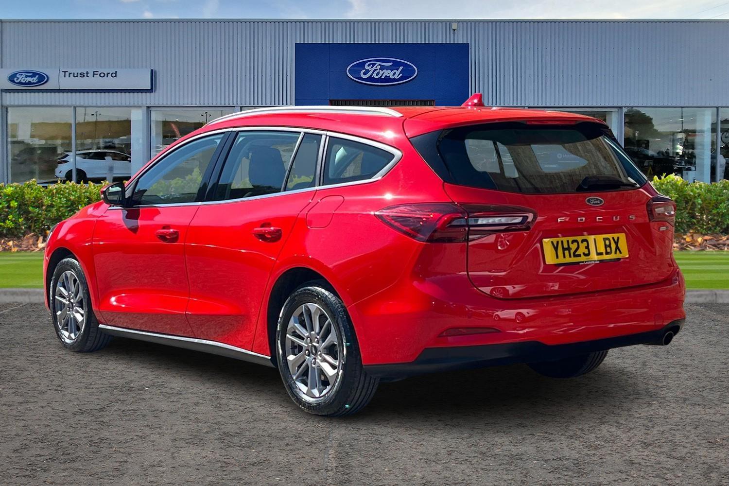 Ford FOCUS Photo 1
