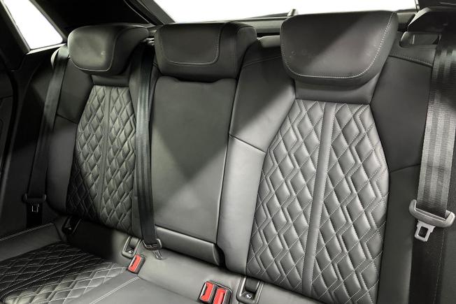 AUDI S3 Photo 9