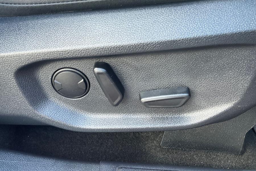 Ford RANGER Photo autoimg-2c3fe8456c8af5b7295b4b99040801f15ad6512f.jpg