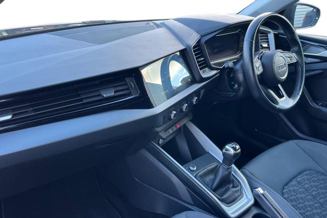 AUDI A1 Photo 2