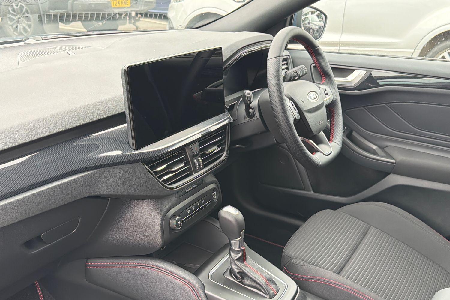 Ford FOCUS Photo 17