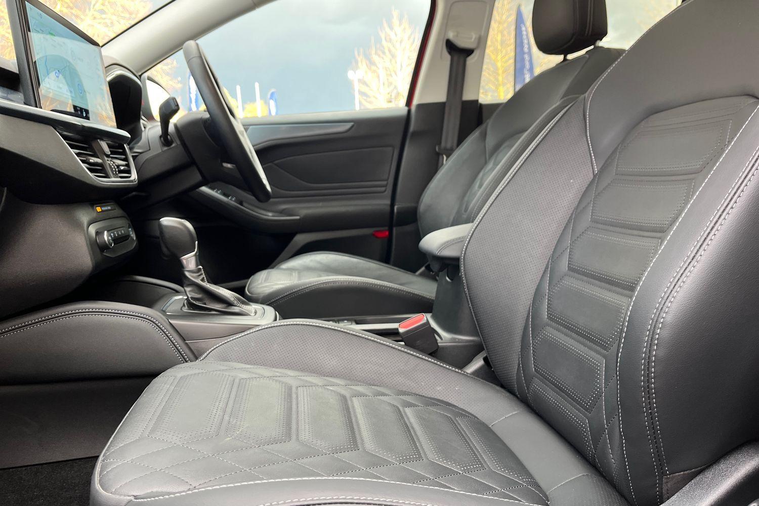Ford FOCUS Photo 18