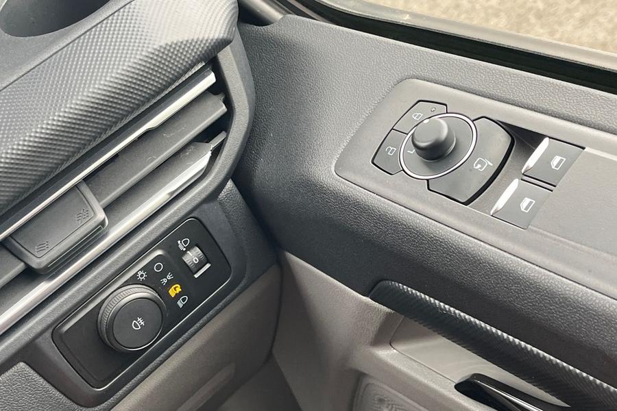 Ford Transit Custom Photo autoimg-2c472e5692e4a96d5fff835f3d164bbc6ac147d2.jpg