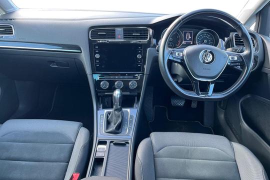 Volkswagen Golf Photo autoimg-2c479735bf2806ae686c1044d2c7dcd1ef3feb9a.jpg