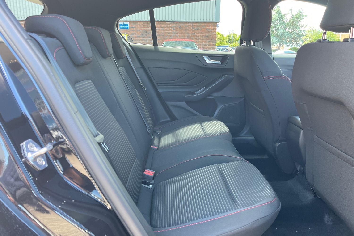 Ford Focus Photo 25