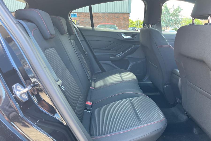 Ford Focus Photo autoimg-2c4911c849a2877a7f864c2530e9e42e6ba7be5c.jpg