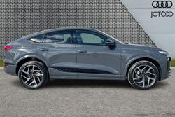 AUDI  Q6 Sportback Photo 4