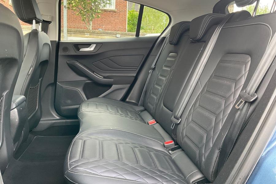 Ford FOCUS Photo autoimg-2c4d311d9c9eb9c3f4f007325fc46a2c510da5e4.jpg