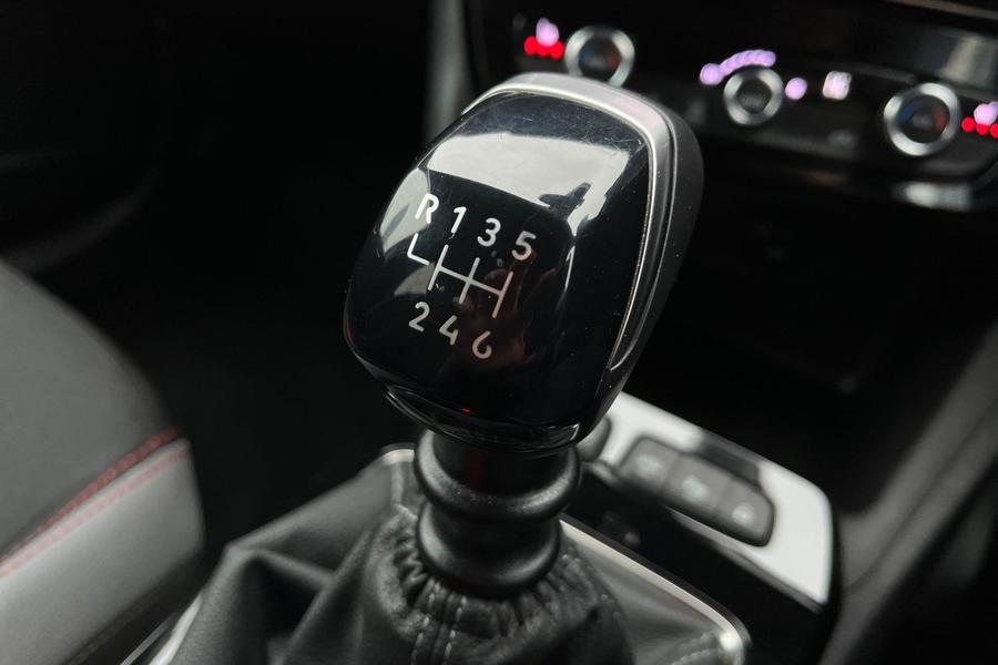 Vauxhall Mokka Photo autoimg-2c4d4aa1fb22344ab75f752c114ac310d40519bf.jpg