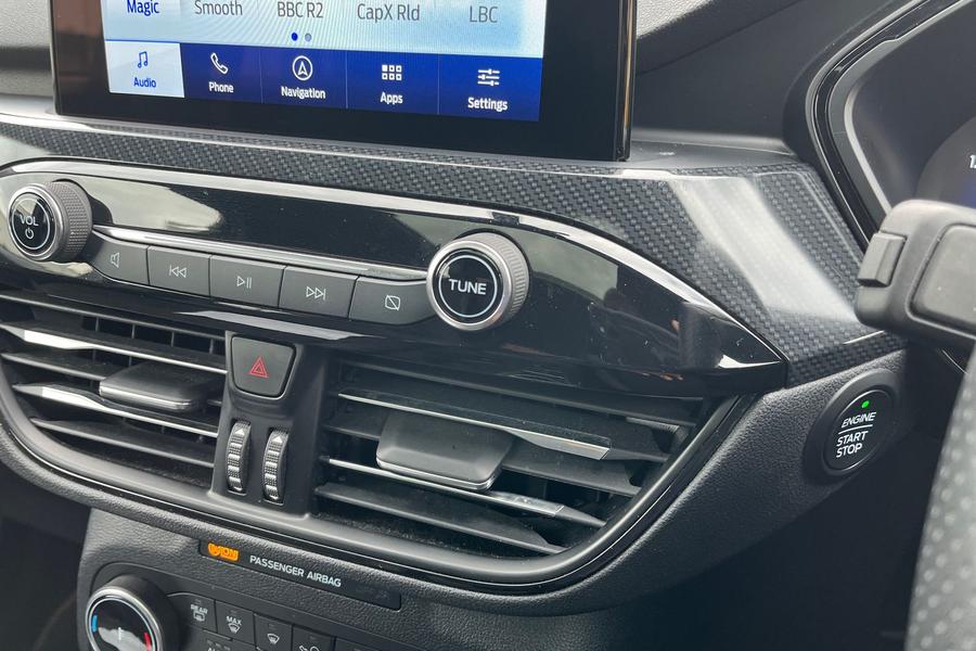 Ford KUGA Photo autoimg-2c4d815539294bb4ff57ec0bb02536f705b1795e.jpg