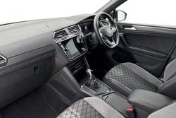 VOLKSWAGEN Tiguan Photo 2