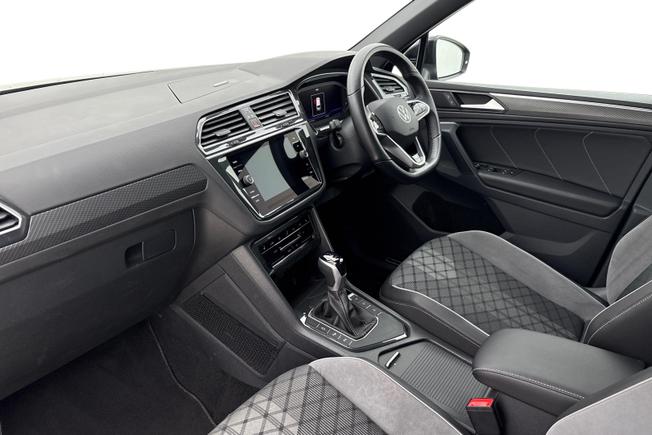 VOLKSWAGEN Tiguan Photo 2