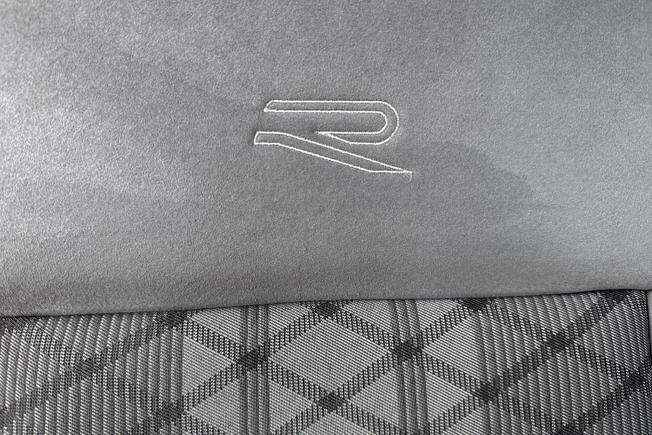 VOLKSWAGEN T-Roc Photo 27