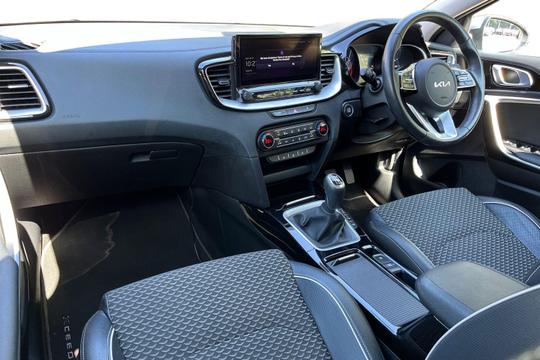 Kia XCeed Photo autoimg-2c52363b734a5fd750717d3c0246ad4b1e4dc54d.jpg