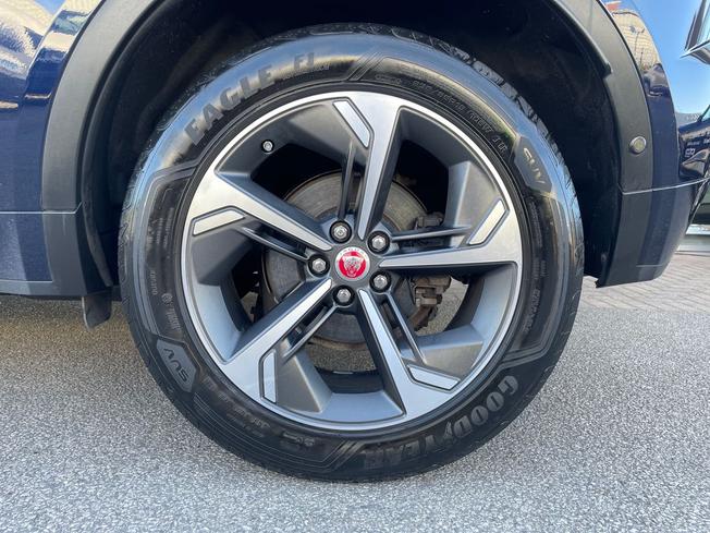 Jaguar E-PACE Photo 53