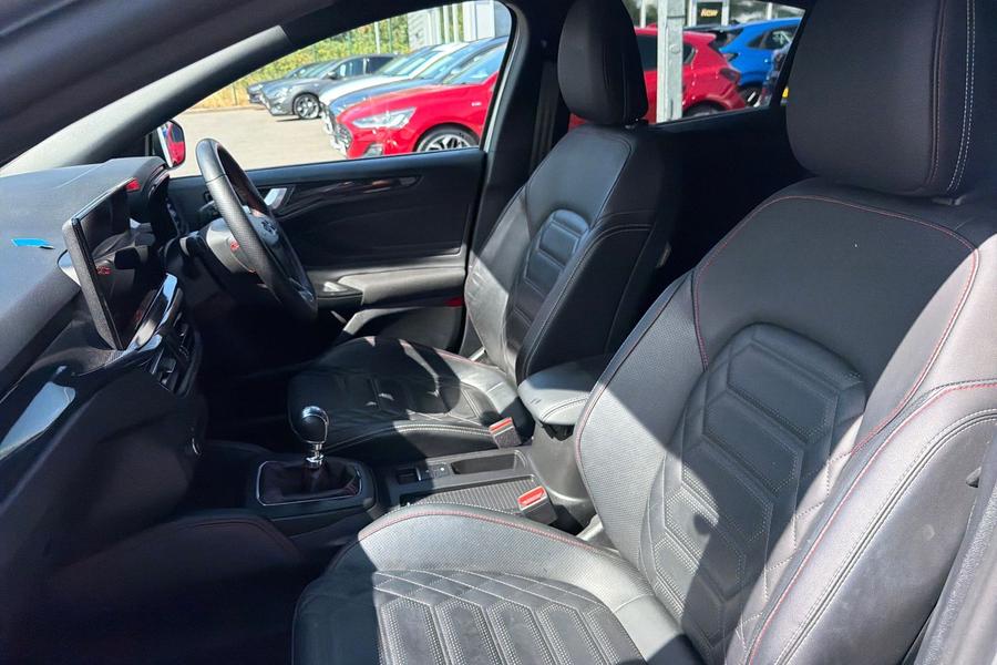 Ford FOCUS Photo autoimg-2c5d63822a447230cce796365b93e4c887ae351a.jpg