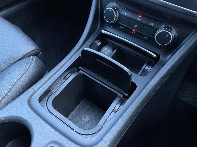 MERCEDES-BENZ GLA Photo 44