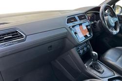 Volkswagen Tiguan Photo 2