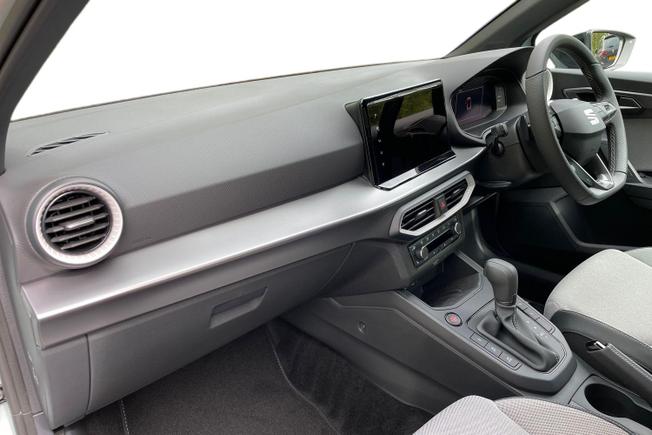 SEAT Arona Photo 2