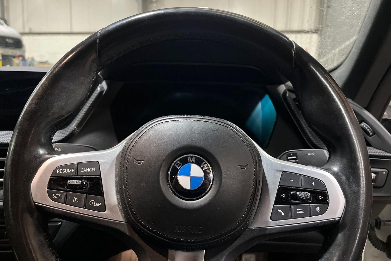 BMW 2 SERIES Photo 11
