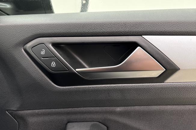 Volkswagen T-Roc Photo 27