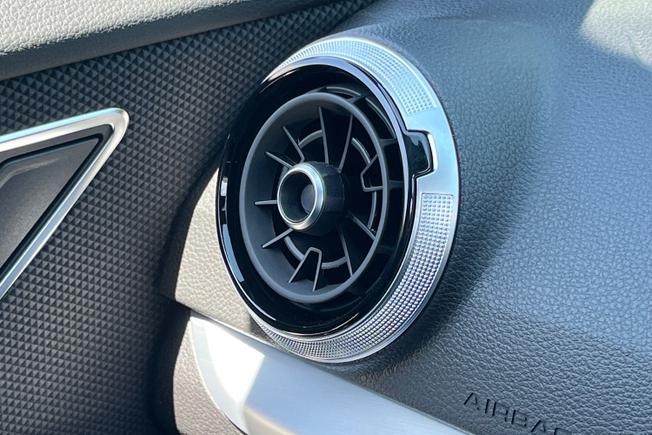 Audi Q2 Photo 32