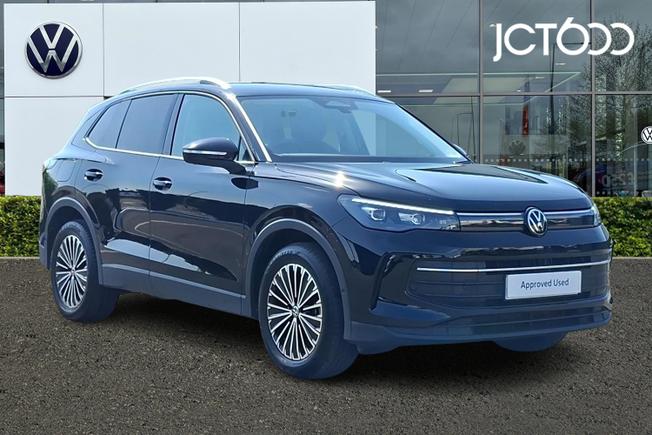 VOLKSWAGEN Tiguan Photo 1