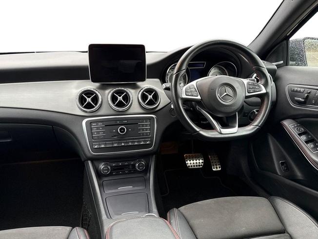 MERCEDES-BENZ Gla Photo 11