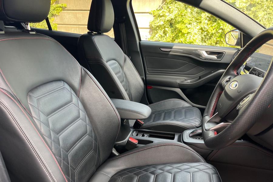 Ford FOCUS Photo autoimg-2c6e655fa2b999b5662a519c3c6d785361b92b39.jpg