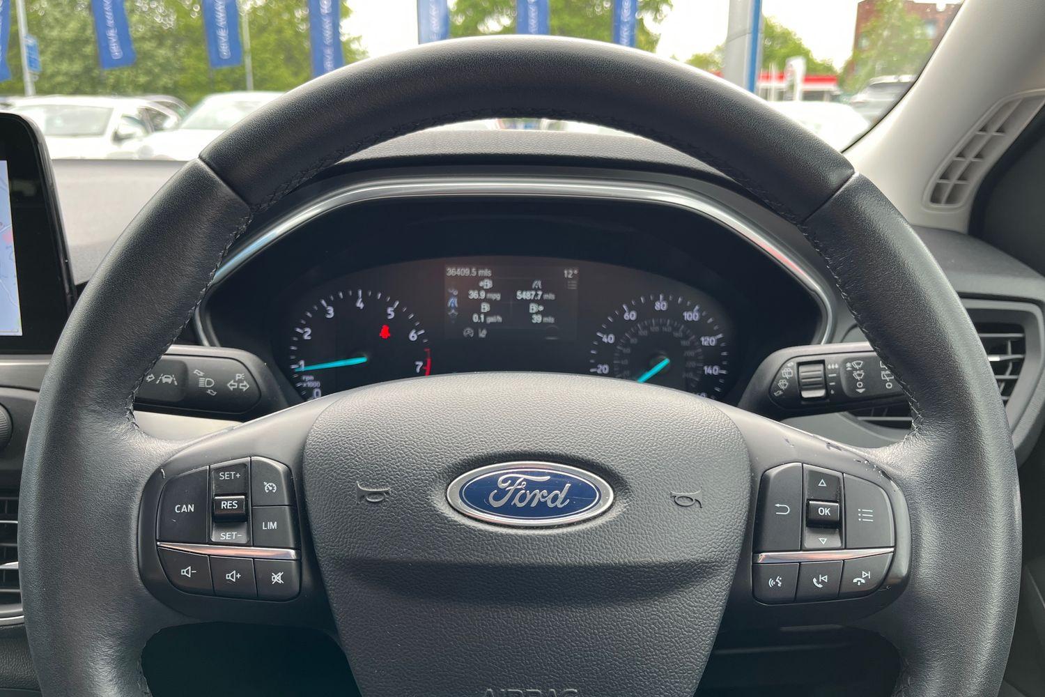 Ford FOCUS Photo 11