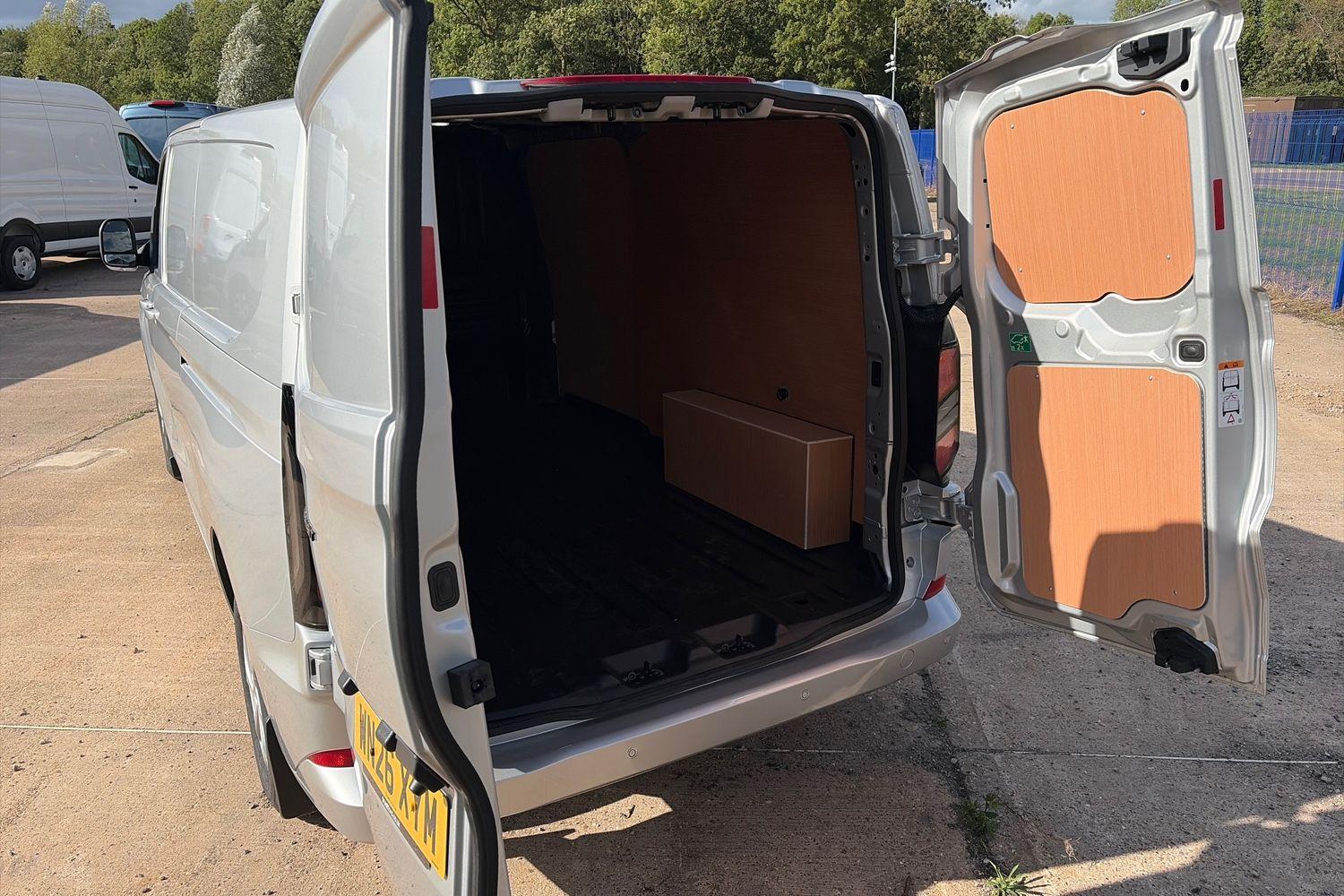 Ford TRANSIT CUSTOM Photo 6