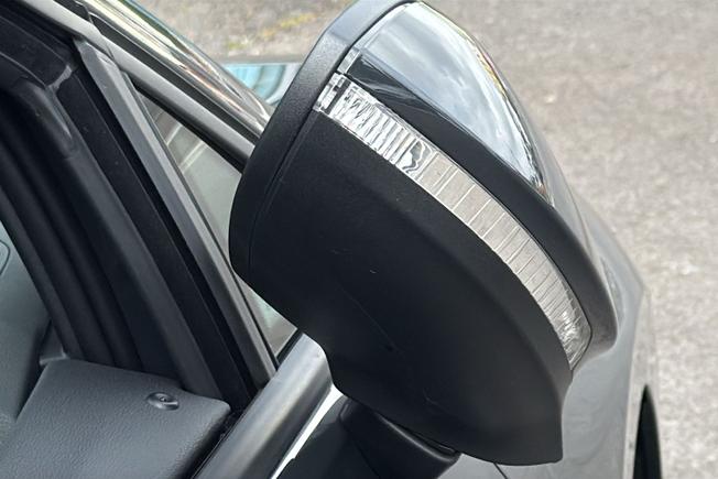VOLKSWAGEN Golf Photo 45