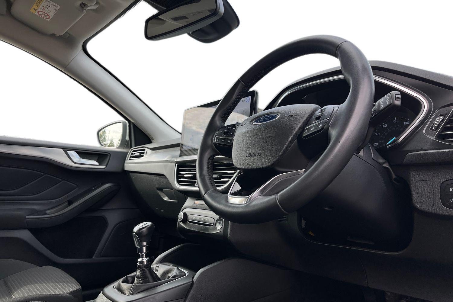 Ford FOCUS Photo 8