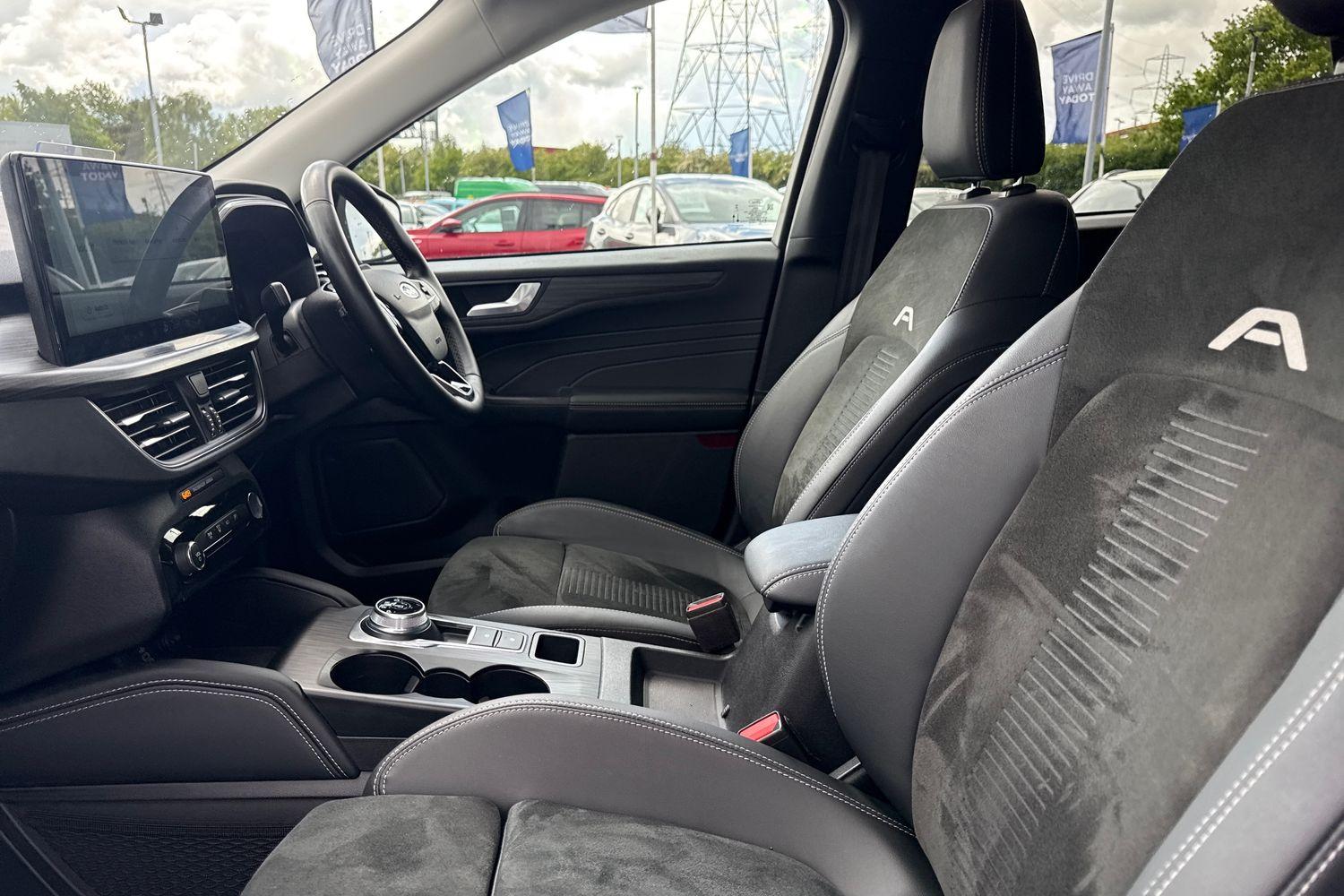 Ford KUGA Photo 18