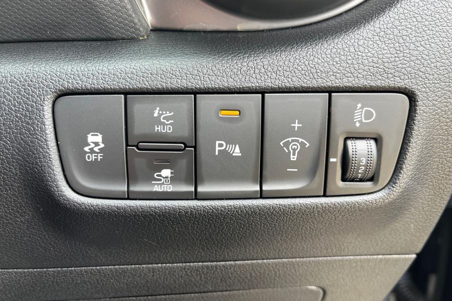 Hyundai KONA Photo autoimg-2c752d3b2334fa738267c672ad5c68099e3235ab.jpg