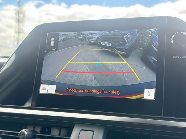 LEXUS Ux Photo 33