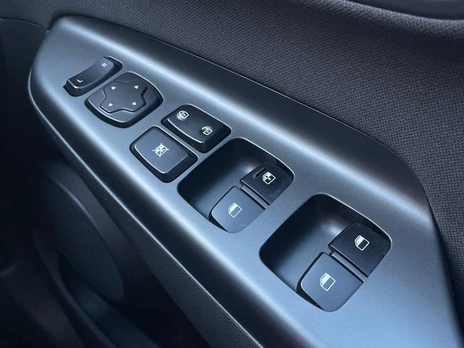 HYUNDAI Kona Photo 34