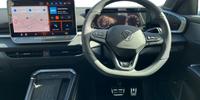 Volkswagen T-Roc Photo 14