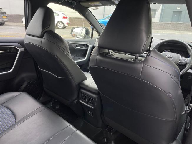 TOYOTA Rav4 Photo 32