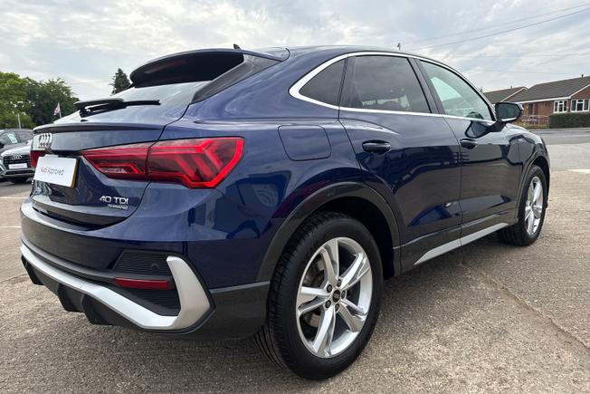 Audi Q3 Photo 30