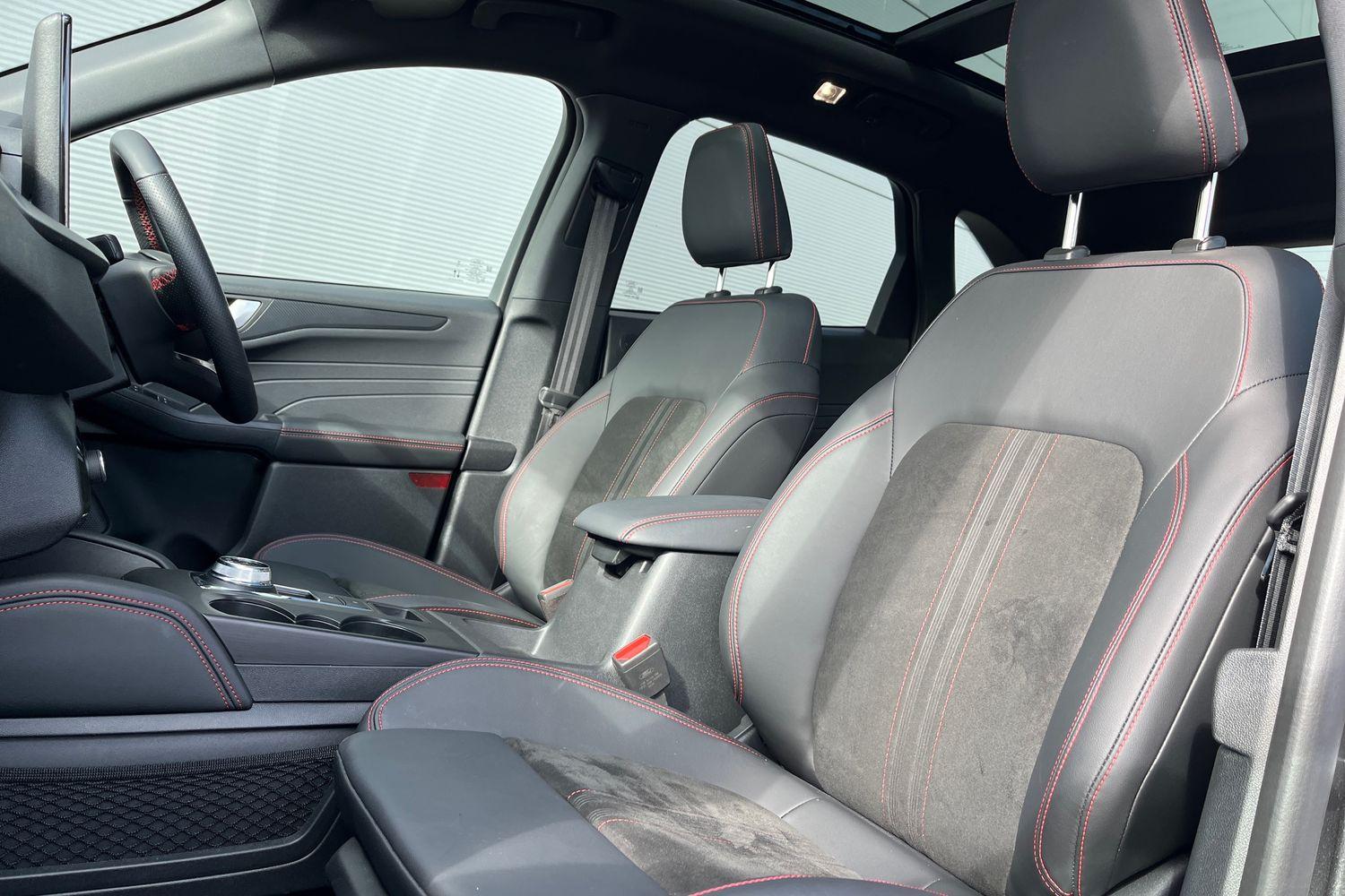 Ford KUGA Photo 18