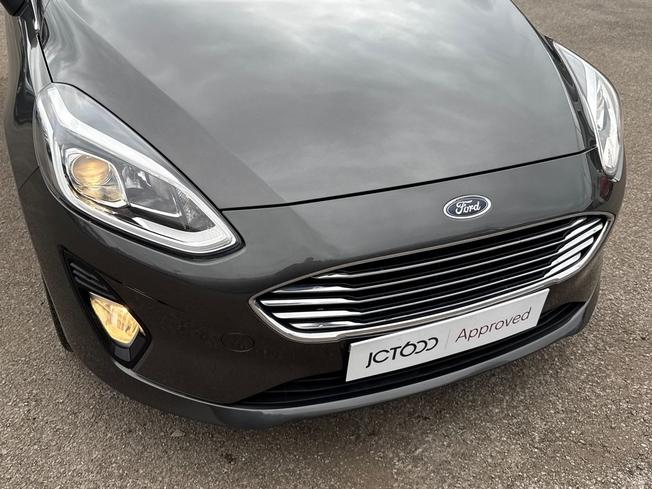 FORD Fiesta Photo 30