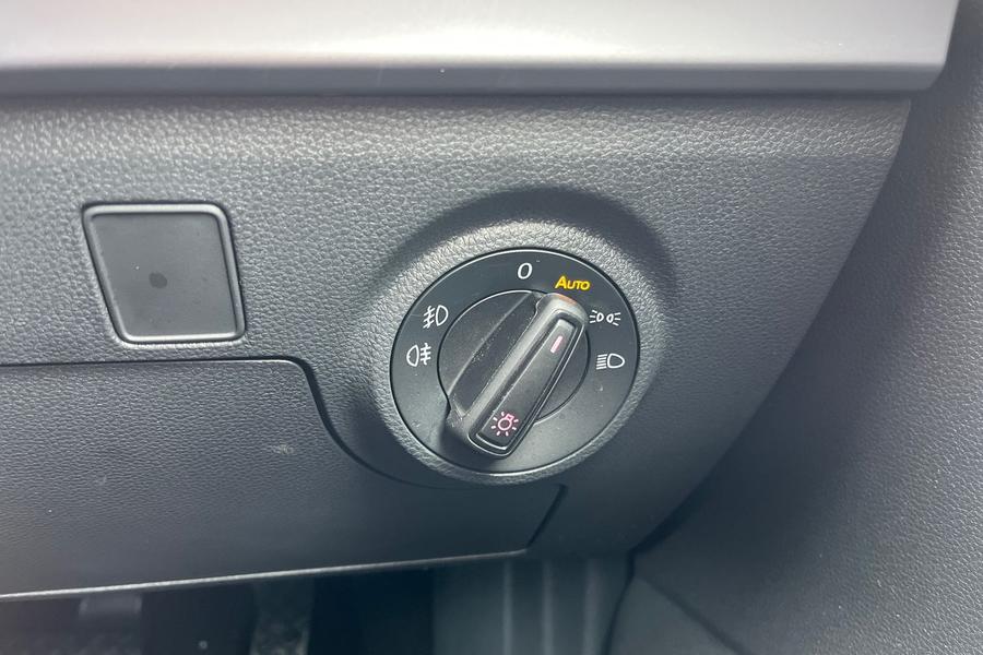 SEAT IBIZA Photo autoimg-2c82e3fca45aad0cfd94dbcb4ac54f8499be230d.jpg
